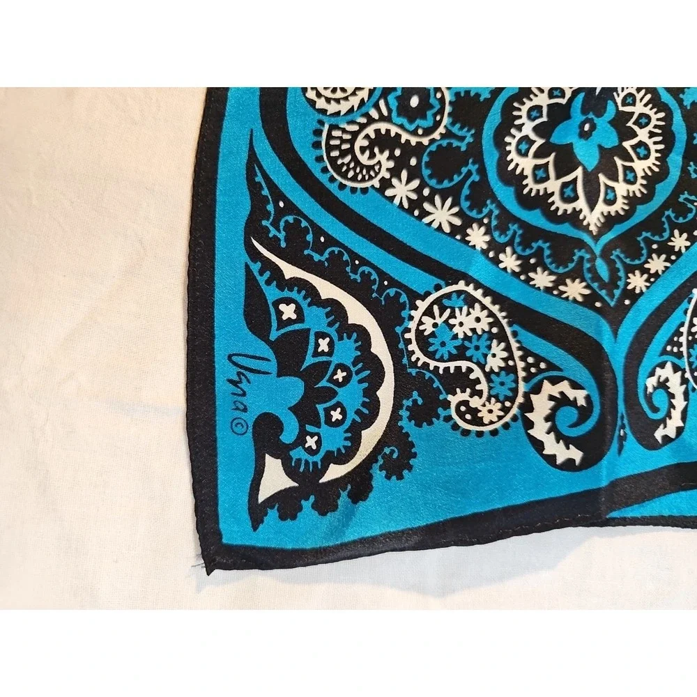 Vana Japsn Silk Scarf Blue Black White Paisley 10